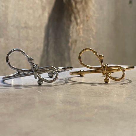 2502BR0068 / Bow knot bangle（Silver）