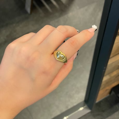 2406RG0482 / Round heart motif ring（Gold)