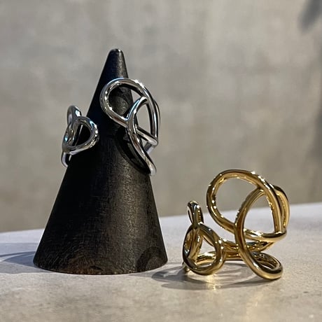 2506RG0652 / Irregular twist design ring（Silver）