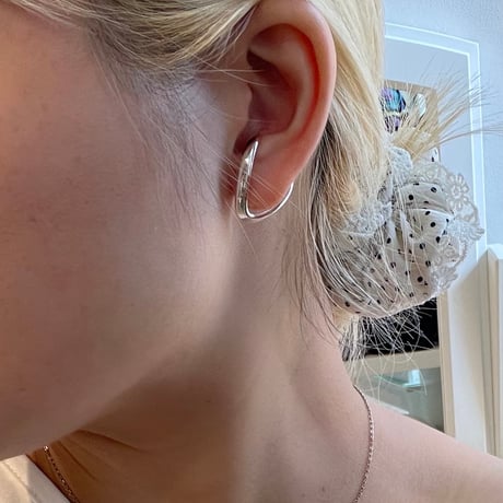 2509EC029 / Oval Twist line Earcuff（Silver）