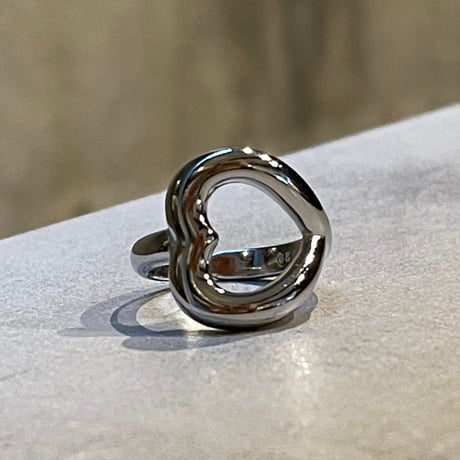 2404RG0446 / Sideways heart motif ring（Silver）