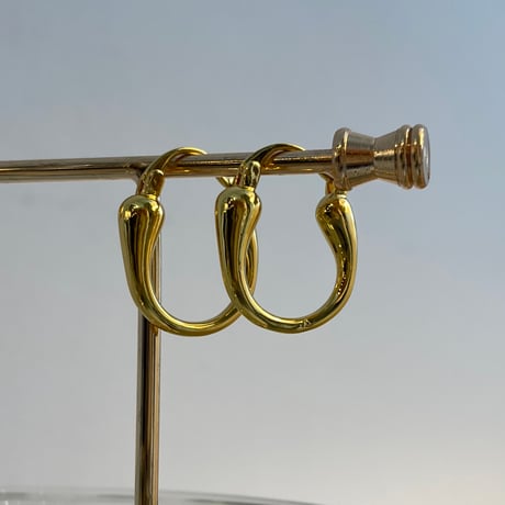 2405PR0711 / Drop hoop pierce （Gold）