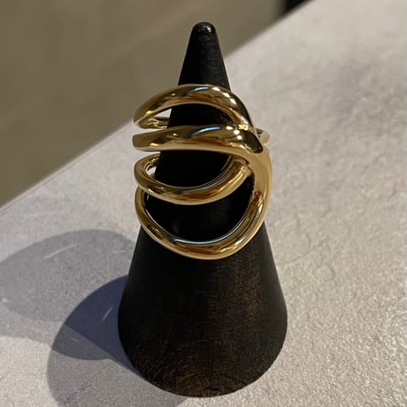 2412RG0553 / Irregular twist line ring（Gold）