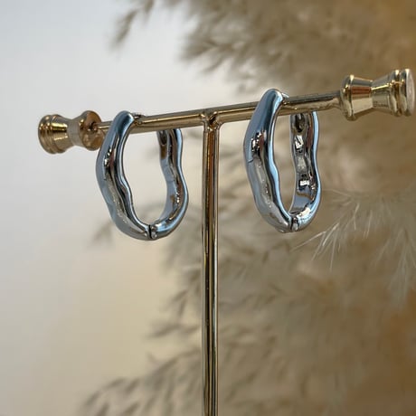 2404PR0691 / Craft wave oval hoop Pierce（Silver）