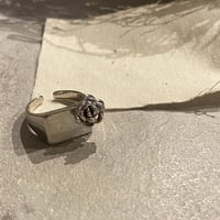 Side rose motif square ring（Silver） / 2210-RG0212