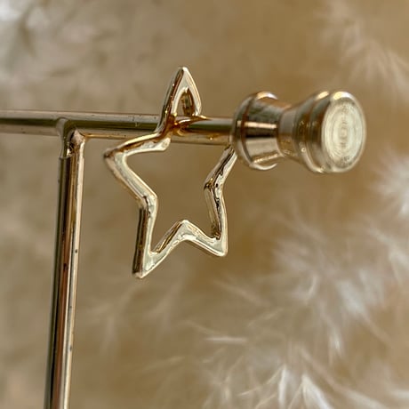 2403EC004 / Star motif Ear Cuff（Gold）