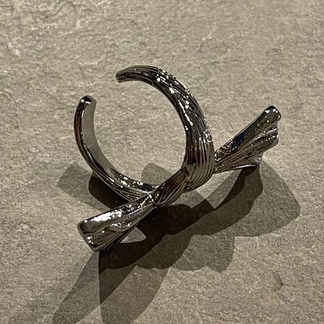 2505RG0624 / Knot ribbon design ring（Silver）