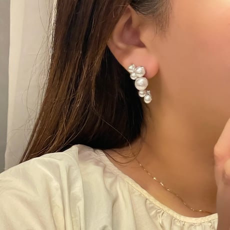 2405PR0722 / Grape Design Pearl Stone Pierce （Silver）