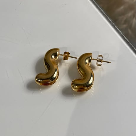 2403PR0662 / S curve design Pierce（Gold）