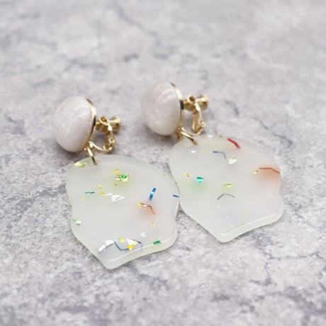 Colored Sequin Resin Face Earrings（Marble Mint） /  2102_ER045