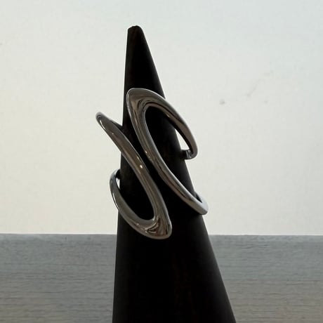 2604RG0781 / Asymmetry twist ring（Silver）