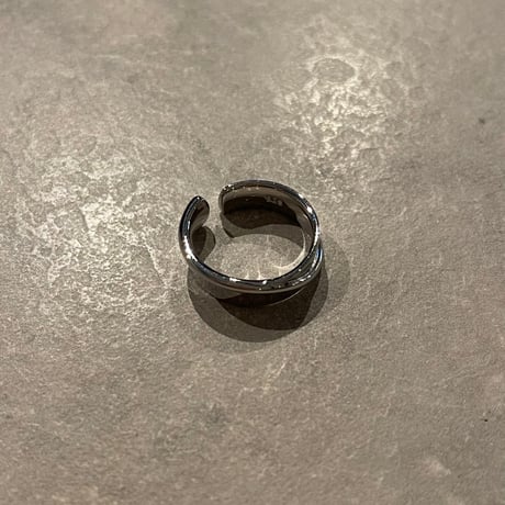 2311RG0330 / Simple wave line ring（Silver）