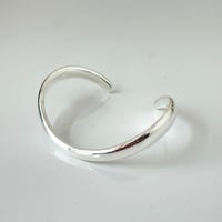 【Select】IM24AC_BRL003 / Curve Metal Bangle（Silver）