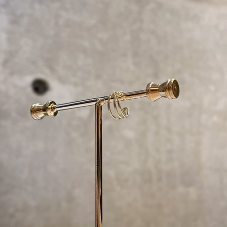 23SSEC003 / Triple line mini Ear Cuff（Gold）