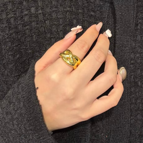 2412RG0549 / Volume twist ring（Gold）