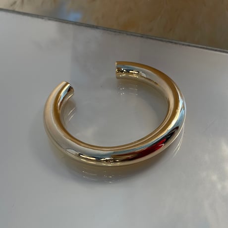 2404BR0046 / Thick simple Bangle（Gold）