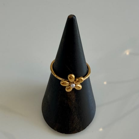 2604RG0777 / Mini Pearl flower motif ring（Gold）