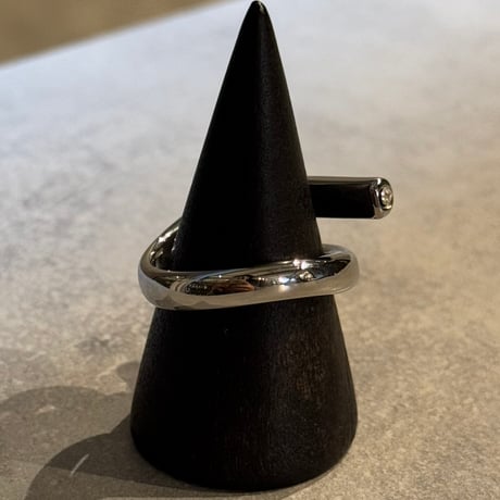 2501RG0568 / Cross line design ring（Silver）