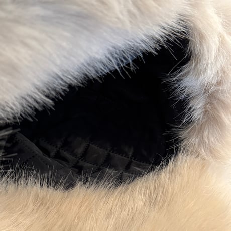 2412SL11047WT(S)/ Volume flight fur cap（ivory）