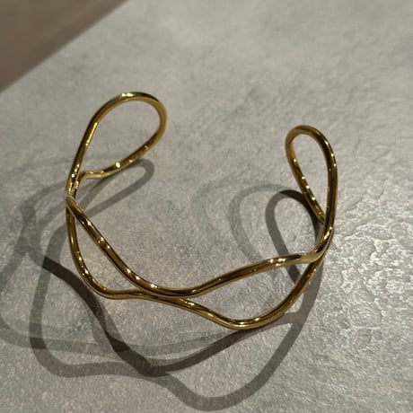 2511BR0106 /Oval Wave Bangle（Gold）