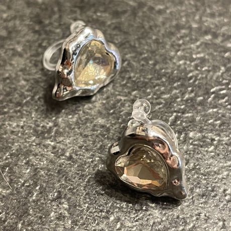 2302_ER0135／Yellow Heart Design Clip Earings（Silver）