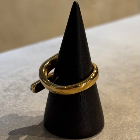 2501RG0568 / Cross line design ring（Gold）