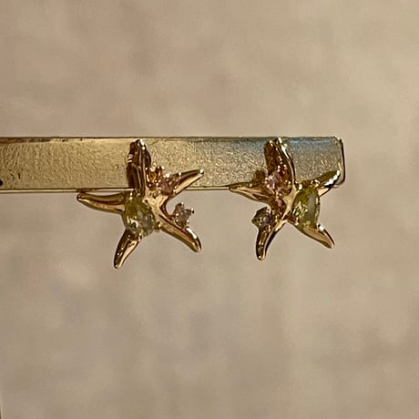 2412PR0737 / Star motif stone Pierce（Gold）