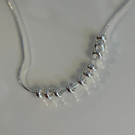 2404NC0241 / Metal beads snake chain necklace（Silver）