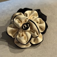 2505HA0068 / Flower Hair rubber（White）