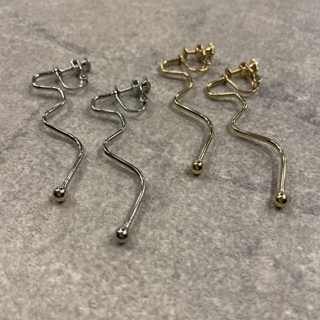 2302_ER0142／Long Wave Design Clip Earings（Silver）