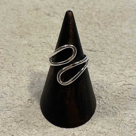 2404RG0454 / Twist open line ring（Silver）