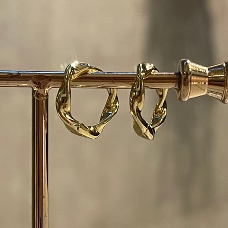 2510PR0807 / Twist mini hoop Pierce（Gold）