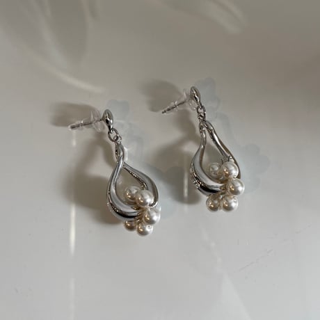 2311PR0608 / Drop hoop pearl Pierce（Silver）