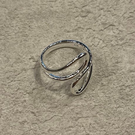 2404RG0454 / Twist open line ring（Silver）