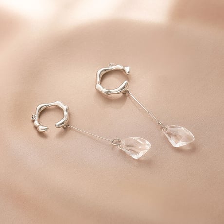 Geometric Acrylic clear stone Bone Earcuff （Silver） / EC050