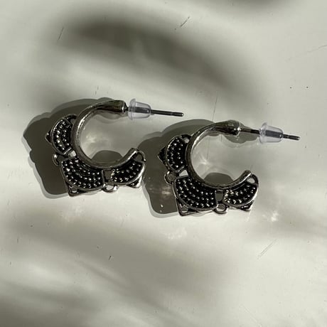 2401PR0650 / Antique design hoop Pierce #02（Silver）