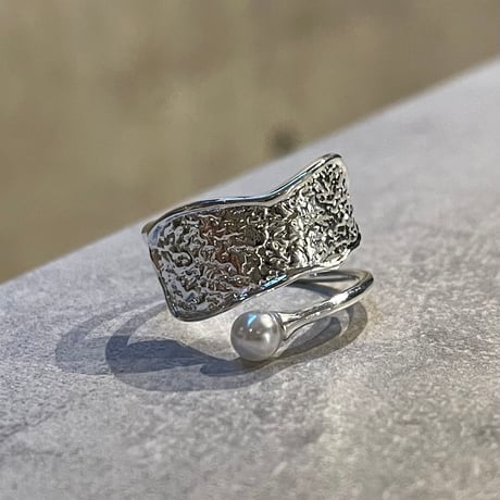 2602RG0737 / Asymmetry craft pearl Ring（Silver）
