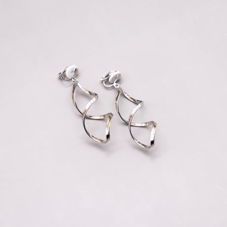 Metal twist Wrap Clip Earrings（Silver） /  2112_ER096
