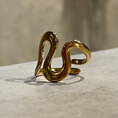 2410RG0519 / Wave design ring（Gold）