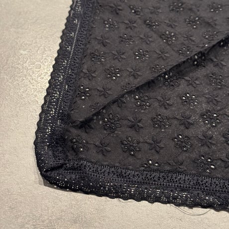 2621GS064(S)/ large triangle scarf（Black）
