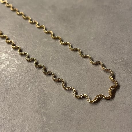 2502NC0290 / Wave chain Necklace（Gold）
