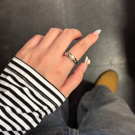2410RG0526 / Twist center pearl ring（Silver）
