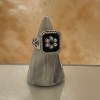 2512RG0690  / Pearl Flower Square Design Ring （Silver）