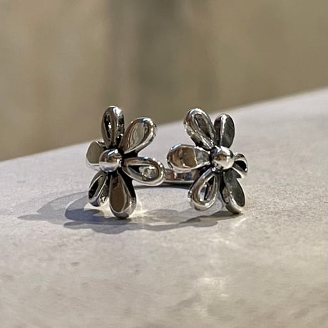 2501RG0565 / Double flower motif ring（Silver）