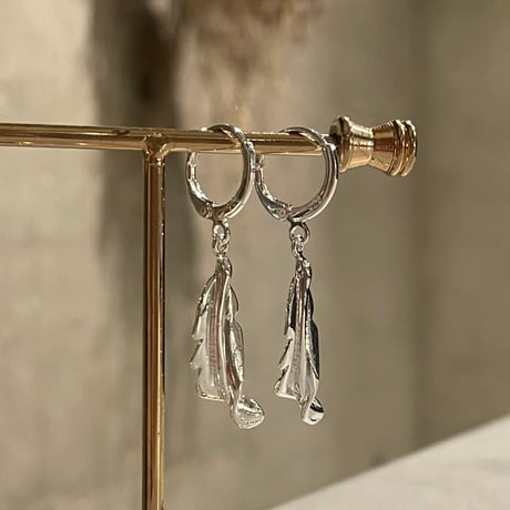 2510PR0814 / Feather hoop Pierce（Silver）