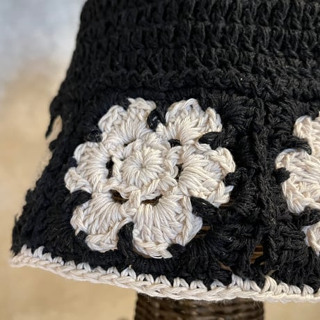 2504HW0082(S) / Flower knit bucket hat（Black）