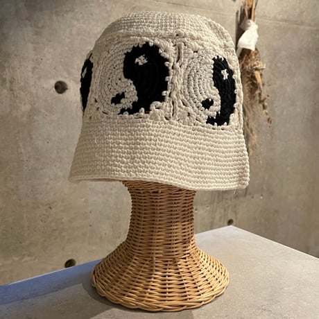 2504HW0085(S) / Yin Yang knit bucket hat（White）