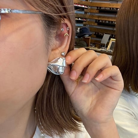 2409PR0725 / Fake leather rose motif Pierce（Silver）