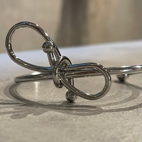 2502BR0068 / Bow knot bangle（Silver）