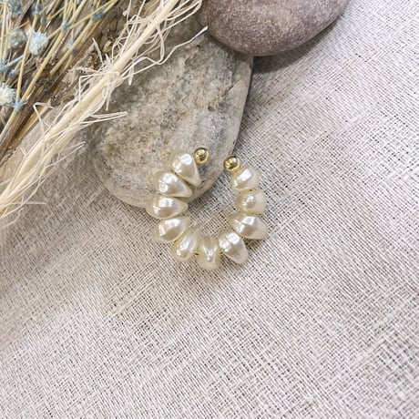 2505EC024 / Circle Pearl Earcuff（Pearl）